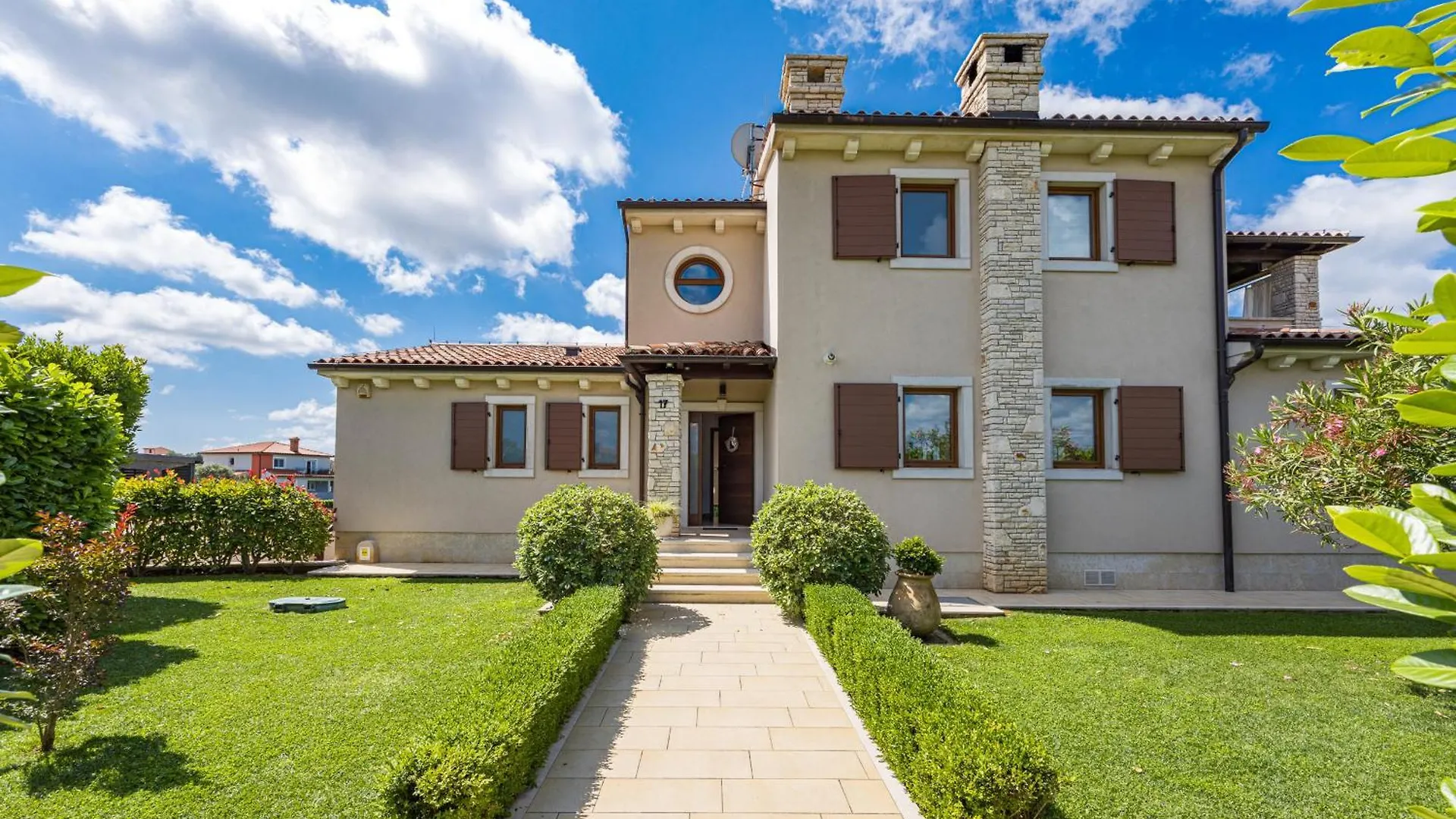 Villa De Flora With Salt Water Pool & Sea View Near Fazana Galižana