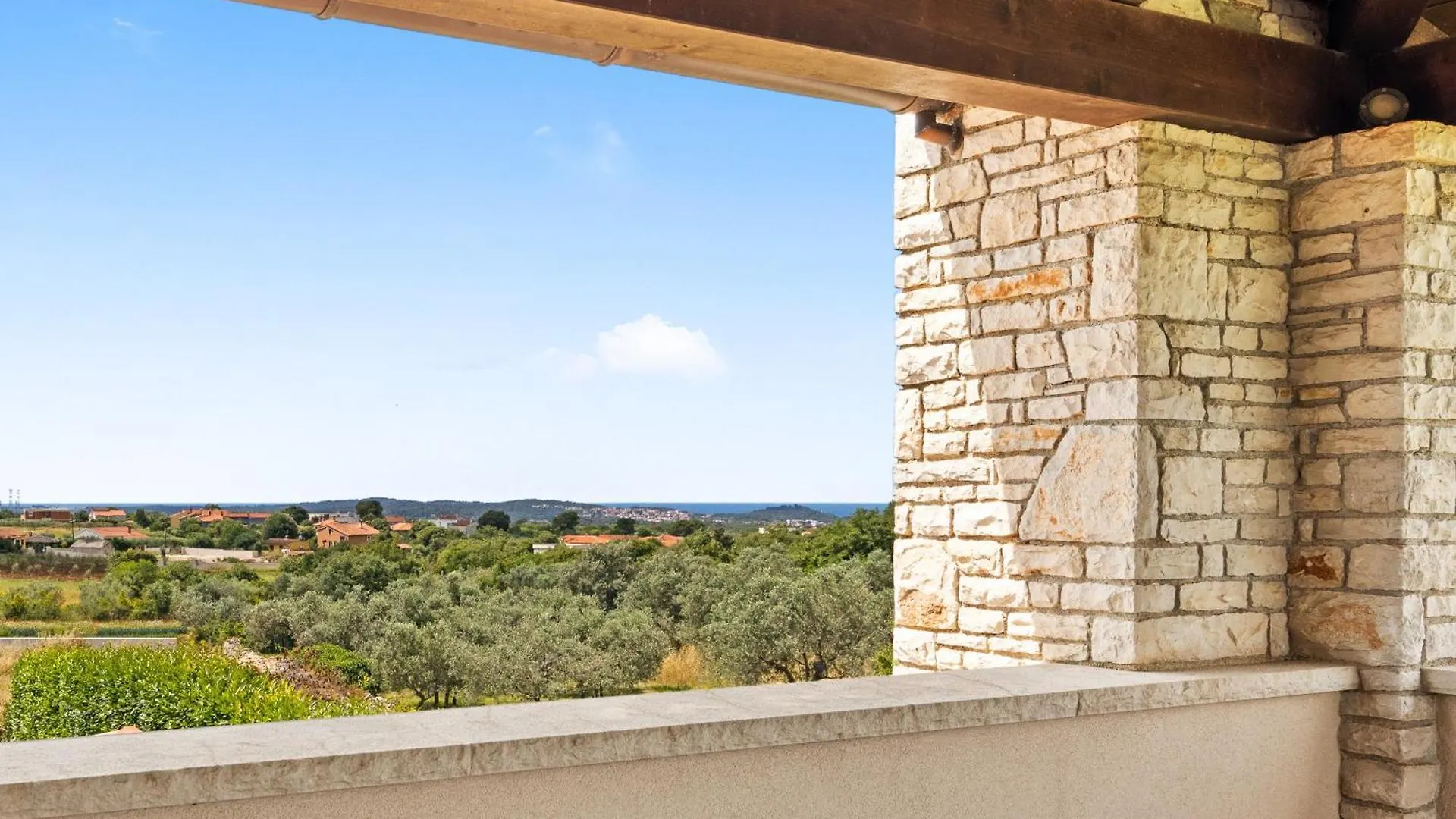 Villa De Flora With Salt Water Pool & Sea View Near Fazana Galižana
