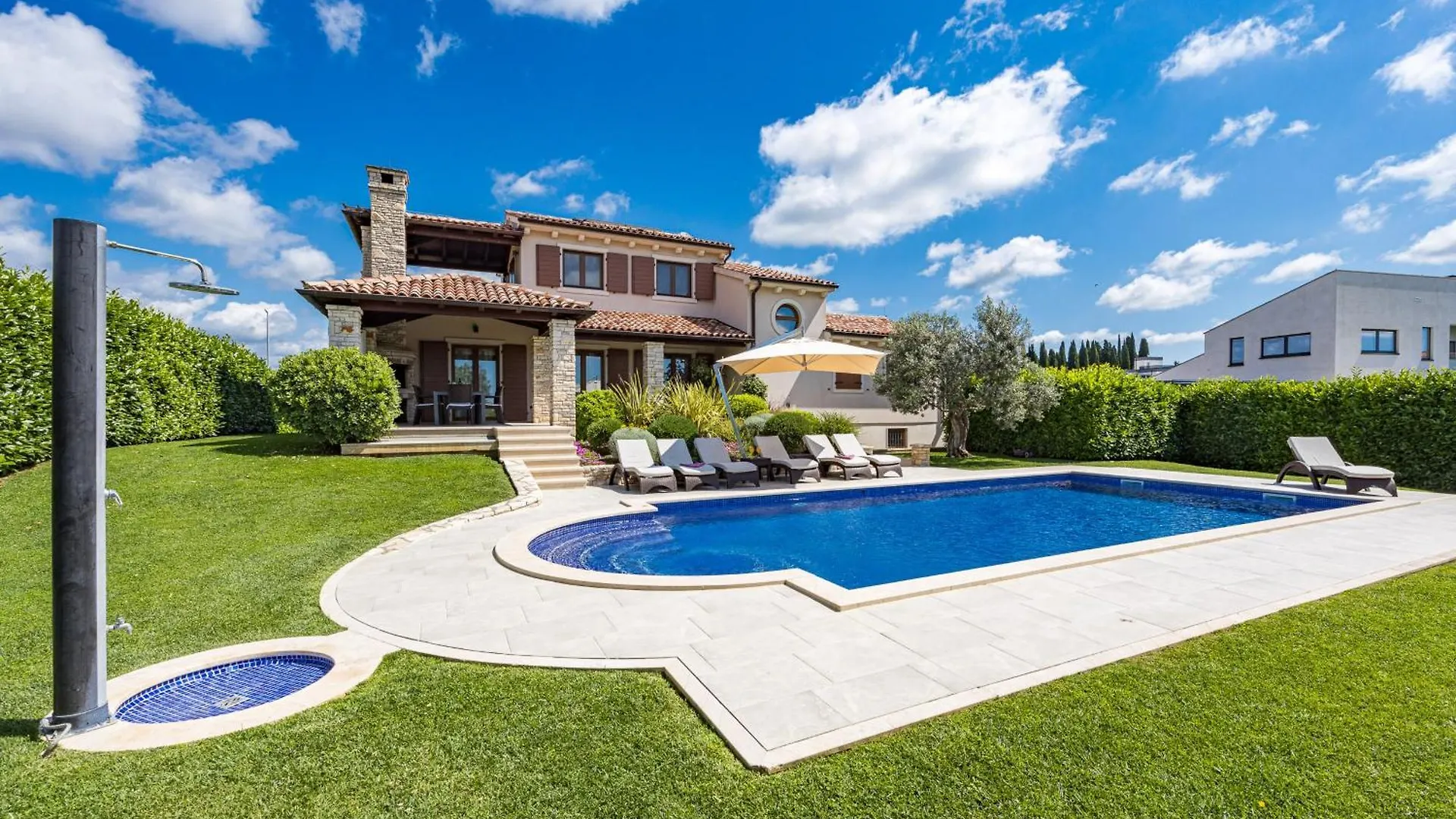 Villa De Flora With Salt Water Pool & Sea View Near Fazana Galižana